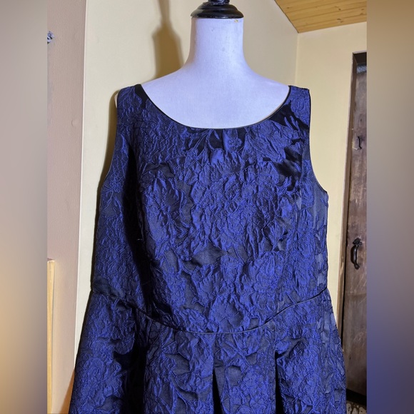 TALBOTS sz 16W Tank Dress Fit-N-Flair Black Blue Damask Texture Floral Twirl NEW - Picture 5 of 16